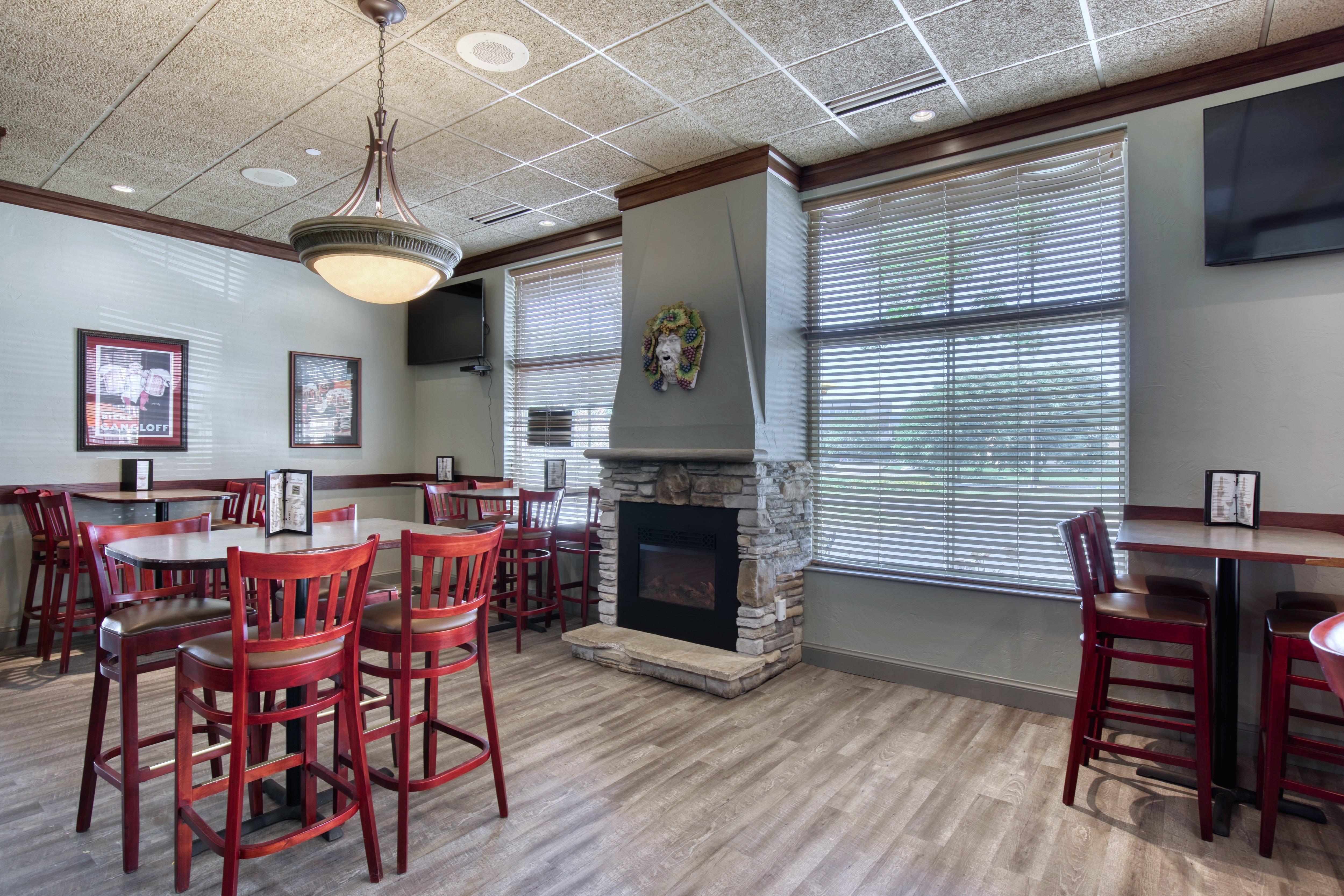 Holiday Inn Hotel & Suites Madison West - Middleton By Ihg Dış mekan fotoğraf