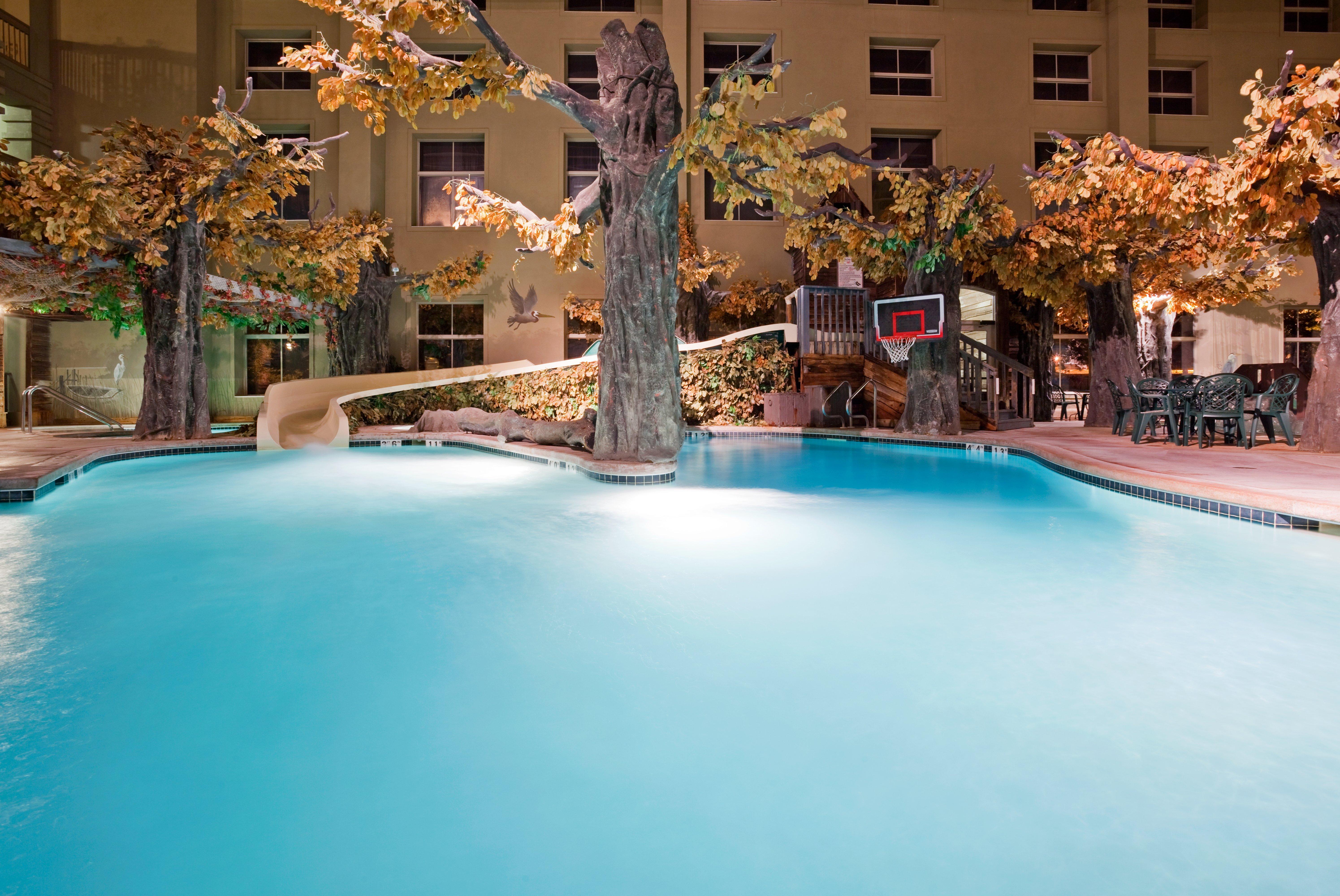 Holiday Inn Hotel & Suites Madison West - Middleton By Ihg Dış mekan fotoğraf
