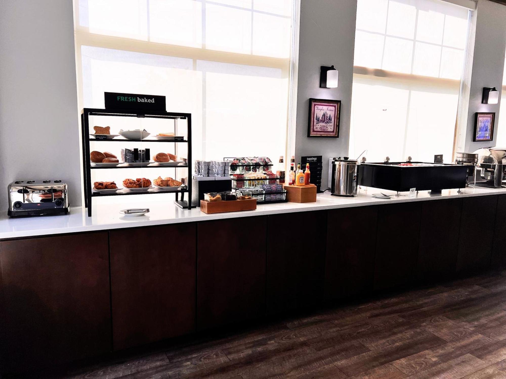 Holiday Inn Hotel & Suites Madison West - Middleton By Ihg Dış mekan fotoğraf