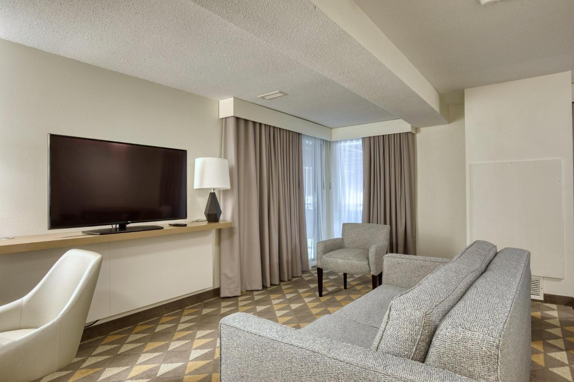 Holiday Inn Hotel & Suites Madison West - Middleton By Ihg Dış mekan fotoğraf